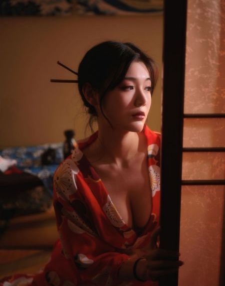 国产探花极品高颜值嫩模_国产剧在线播放观看