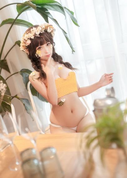 欧美精品在线免费_720完整视频观看