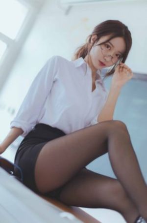 日本一级淫片情欲电车观看_英文版字幕